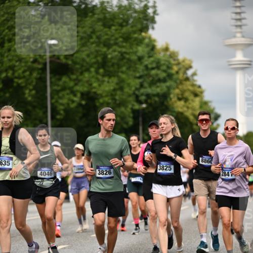 29.06.2025 - hella hamburg halbmarathon Dr. Thomas Lammeyer http://msf.ph/oto/8503418 29.06.2025 10:26:06 Kennedybrücke 1072, 1158, 1191, 1250, 1269, 1668, 1958, 2009, 2315, 2353, 2529, 2815, 2841, 3606, 3770, 3825, 3826, 4046, 4289, 4375, 4376, 5122, 5412, 5641, 5759, 6103, 6676, 7075, 7375, 7612, 7672, 8431, 8860, 8896, 8954, 8959, 9002, 9062, 9326, 9327, 9369, 9483, 9532, 9635, 9788, 10019, 10125, 10167, 10787, 10902, 10921, 11117, 11425 meine-sportfotos.de