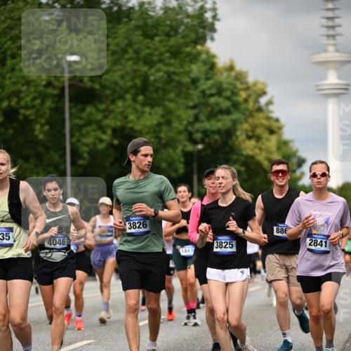 29.06.2025 - hella hamburg halbmarathon Dr. Thomas Lammeyer http://msf.ph/oto/8503424 29.06.2025 10:26:06 Kennedybrücke 1072, 1158, 1191, 1250, 1269, 1668, 1958, 2009, 2315, 2353, 2529, 2815, 2841, 3606, 3770, 3825, 3826, 4046, 4289, 4375, 4376, 5122, 5412, 5641, 5759, 6103, 6676, 7075, 7375, 7612, 7672, 8431, 8860, 8896, 8954, 8959, 9002, 9062, 9326, 9327, 9369, 9483, 9532, 9635, 9788, 10019, 10125, 10167, 10787, 10902, 10921, 11117, 11425 meine-sportfotos.de