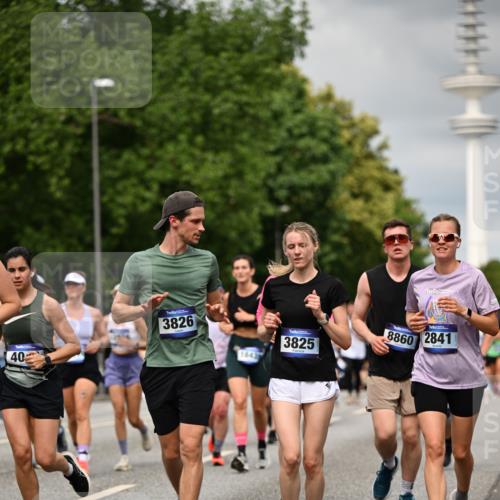 29.06.2025 - hella hamburg halbmarathon Dr. Thomas Lammeyer http://msf.ph/oto/8503435 29.06.2025 10:26:06 Kennedybrücke 1072, 1158, 1191, 1250, 1269, 1668, 1958, 2009, 2315, 2353, 2529, 2815, 2841, 3606, 3770, 3825, 3826, 4046, 4289, 4375, 4376, 5122, 5412, 5641, 5759, 6103, 6676, 7075, 7375, 7612, 7672, 8431, 8860, 8896, 8954, 8959, 9002, 9062, 9326, 9327, 9369, 9483, 9532, 9635, 9788, 10019, 10125, 10167, 10787, 10902, 10921, 11117, 11425 meine-sportfotos.de