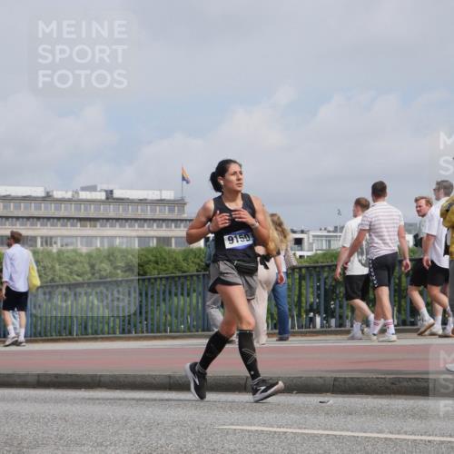 29.06.2025 - hella hamburg halbmarathon Luisa Fischer http://msf.ph/oto/8503502 29.06.2025 10:13:32 Kennedybrücke 9150, 1186, 8685, 9150, 9829 meine-sportfotos.de