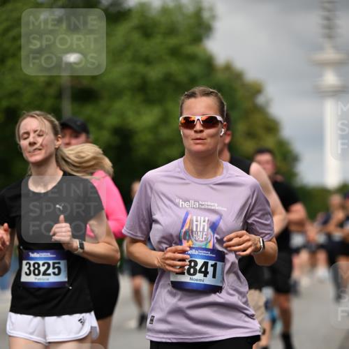 29.06.2025 - hella hamburg halbmarathon Dr. Thomas Lammeyer http://msf.ph/oto/8503515 29.06.2025 10:26:09 Kennedybrücke 1072, 1158, 1191, 1250, 1269, 1294, 1668, 1958, 1963, 2009, 2063, 2315, 2353, 2529, 2815, 2841, 2919, 3172, 3606, 3825, 3826, 4046, 4289, 4375, 4376, 5412, 5641, 5759, 6103, 6676, 7075, 7375, 7612, 7672, 8431, 8860, 8884, 8896, 8954, 8959, 9002, 9062, 9326, 9327, 9483, 9635, 9788, 10019, 10125, 10167, 10787, 10902, 10921, 11117, 11425 meine-sportfotos.de