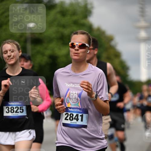 29.06.2025 - hella hamburg halbmarathon Dr. Thomas Lammeyer http://msf.ph/oto/8503524 29.06.2025 10:26:09 Kennedybrücke 1072, 1158, 1191, 1250, 1269, 1294, 1668, 1958, 1963, 2009, 2063, 2315, 2353, 2529, 2815, 2841, 2919, 3172, 3606, 3825, 3826, 4046, 4289, 4375, 4376, 5412, 5641, 5759, 6103, 6676, 7075, 7375, 7612, 7672, 8431, 8860, 8884, 8896, 8954, 8959, 9002, 9062, 9326, 9327, 9483, 9635, 9788, 10019, 10125, 10167, 10787, 10902, 10921, 11117, 11425 meine-sportfotos.de