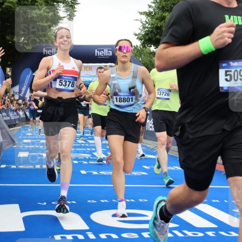 29.06.2025 - hella hamburg halbmarathon Strokosch-Dieckow http://msf.ph/oto/8503690 29.06.2025 10:52:09 Ziel 1482, 2397, 2595, 4419, 4837, 5032, 5087, 5093, 5378, 5482, 6897, 7732, 9074, 9082, 12135, 12580, 13726, 14248, 14300, 15275, 15506, 15829, 16003, 16179, 16320, 16591, 16666, 17033, 17130, 18475, 18801 meine-sportfotos.de