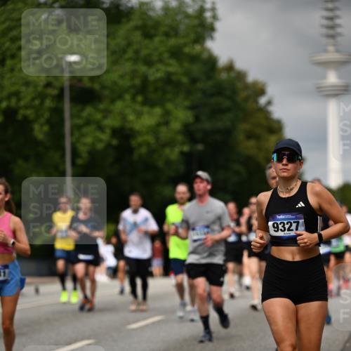 29.06.2025 - hella hamburg halbmarathon Dr. Thomas Lammeyer http://msf.ph/oto/8503699 29.06.2025 10:26:14 Kennedybrücke 1158, 1269, 1294, 1419, 1668, 1958, 1963, 2009, 2063, 2172, 2529, 2815, 2841, 2919, 3108, 3172, 3768, 3825, 3826, 3946, 4046, 4289, 4375, 4376, 5412, 5641, 6103, 6676, 7375, 7612, 7672, 8431, 8860, 8884, 8896, 8954, 8959, 9002, 9062, 9326, 9327, 9483, 9635, 9788, 9807, 10167, 10710, 10787, 10902, 10921, 11425 meine-sportfotos.de