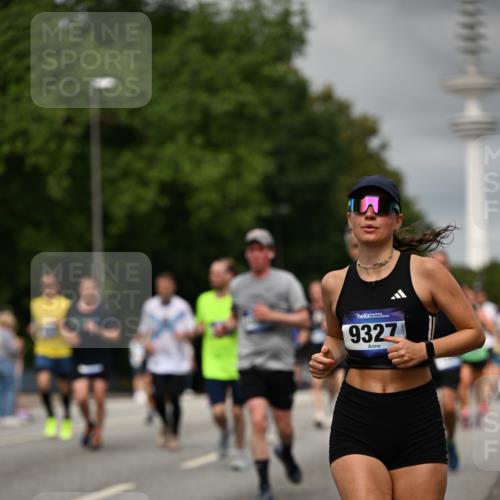 29.06.2025 - hella hamburg halbmarathon Dr. Thomas Lammeyer http://msf.ph/oto/8503719 29.06.2025 10:26:14 Kennedybrücke 1158, 1269, 1294, 1419, 1668, 1958, 1963, 2009, 2063, 2172, 2529, 2815, 2841, 2919, 3108, 3172, 3768, 3825, 3826, 3946, 4046, 4289, 4375, 4376, 5412, 5641, 6103, 6676, 7375, 7612, 7672, 8431, 8860, 8884, 8896, 8954, 8959, 9002, 9062, 9326, 9327, 9483, 9635, 9788, 9807, 10167, 10710, 10787, 10902, 10921, 11425 meine-sportfotos.de