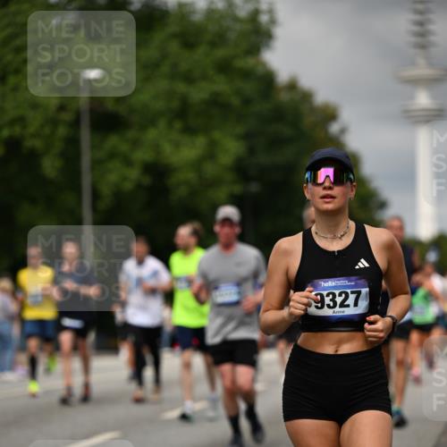 29.06.2025 - hella hamburg halbmarathon Dr. Thomas Lammeyer http://msf.ph/oto/8503726 29.06.2025 10:26:15 Kennedybrücke 1158, 1269, 1294, 1419, 1668, 1958, 1963, 2009, 2063, 2172, 2529, 2841, 2919, 3108, 3172, 3768, 3825, 3826, 3946, 4046, 4289, 4375, 4376, 4556, 5079, 5412, 5641, 6103, 6676, 6805, 7375, 7612, 7672, 8431, 8860, 8884, 8896, 8954, 8959, 9002, 9062, 9326, 9327, 9483, 9635, 9788, 9807, 10167, 10710, 10787, 10902, 10921 meine-sportfotos.de