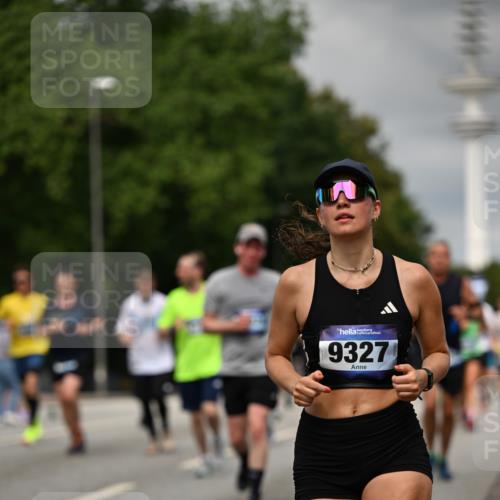 29.06.2025 - hella hamburg halbmarathon Dr. Thomas Lammeyer http://msf.ph/oto/8503736 29.06.2025 10:26:15 Kennedybrücke 1158, 1269, 1294, 1419, 1668, 1958, 1963, 2009, 2063, 2172, 2529, 2841, 2919, 3108, 3172, 3768, 3825, 3826, 3946, 4046, 4289, 4375, 4376, 4556, 5079, 5412, 5641, 6103, 6676, 6805, 7375, 7612, 7672, 8431, 8860, 8884, 8896, 8954, 8959, 9002, 9062, 9326, 9327, 9483, 9635, 9788, 9807, 10167, 10710, 10787, 10902, 10921 meine-sportfotos.de