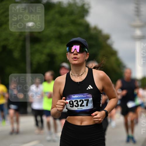 29.06.2025 - hella hamburg halbmarathon Dr. Thomas Lammeyer http://msf.ph/oto/8503757 29.06.2025 10:26:15 Kennedybrücke 1158, 1269, 1294, 1419, 1668, 1958, 1963, 2009, 2063, 2172, 2529, 2841, 2919, 3108, 3172, 3768, 3825, 3826, 3946, 4046, 4289, 4375, 4376, 4556, 5079, 5412, 5641, 6103, 6676, 6805, 7375, 7612, 7672, 8431, 8860, 8884, 8896, 8954, 8959, 9002, 9062, 9326, 9327, 9483, 9635, 9788, 9807, 10167, 10710, 10787, 10902, 10921 meine-sportfotos.de