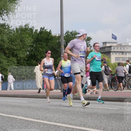 29.06.2025 - hella hamburg halbmarathon Luisa Fischer http://msf.ph/oto/8503810 29.06.2025 10:14:19 Kennedybrücke 5990, 5991, 5379, 9169, 11321, 1866, 1166, 1531, 1866, 1992, 4227, 5379, 5990, 5991, 9169, 9191, 10372 meine-sportfotos.de