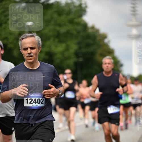 29.06.2025 - hella hamburg halbmarathon Dr. Thomas Lammeyer http://msf.ph/oto/8503811 29.06.2025 10:26:17 Kennedybrücke 1158, 1269, 1294, 1419, 1668, 1958, 1963, 2009, 2063, 2172, 2919, 3108, 3172, 3735, 3768, 3825, 3826, 3946, 4046, 4289, 4375, 4376, 4556, 5079, 5641, 6030, 6676, 6805, 7375, 7612, 7672, 7794, 8431, 8860, 8884, 8896, 8954, 9002, 9062, 9204, 9327, 9516, 9635, 9788, 9807, 10167, 10710, 10902, 10921 meine-sportfotos.de