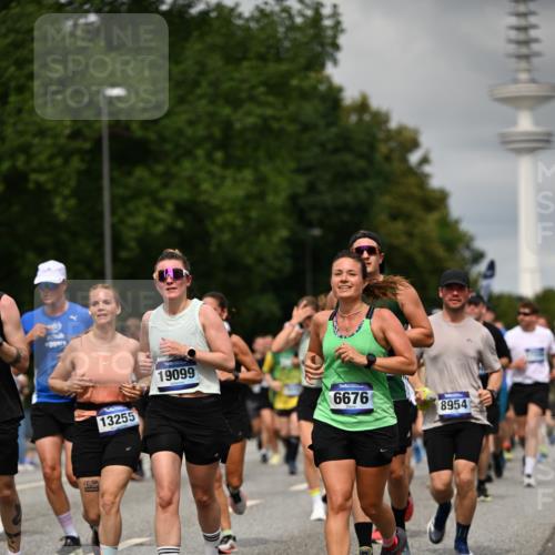 29.06.2025 - hella hamburg halbmarathon Dr. Thomas Lammeyer http://msf.ph/oto/8503940 29.06.2025 10:26:21 Kennedybrücke 1269, 1294, 1419, 1598, 1668, 1963, 2009, 2063, 2172, 2919, 3108, 3172, 3458, 3735, 3768, 3825, 3946, 4113, 4114, 4289, 4375, 4376, 4556, 5079, 6030, 6303, 6676, 6805, 6849, 6977, 7097, 7162, 7375, 7612, 7794, 8431, 8860, 8884, 8954, 9002, 9062, 9204, 9327, 9516, 9788, 9807, 10167, 10241, 10663, 10710, 10902, 10921, 10961 meine-sportfotos.de