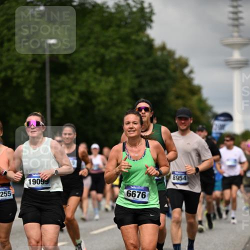29.06.2025 - hella hamburg halbmarathon Dr. Thomas Lammeyer http://msf.ph/oto/8503969 29.06.2025 10:26:22 Kennedybrücke 1269, 1294, 1419, 1598, 1963, 2009, 2063, 2172, 2919, 3108, 3172, 3458, 3735, 3768, 3946, 4113, 4114, 4289, 4375, 4376, 4556, 4829, 5079, 6030, 6303, 6676, 6805, 6849, 6977, 7097, 7162, 7375, 7612, 7794, 8431, 8884, 8954, 9002, 9062, 9204, 9327, 9516, 9788, 9807, 10167, 10241, 10663, 10710, 10902, 10961 meine-sportfotos.de