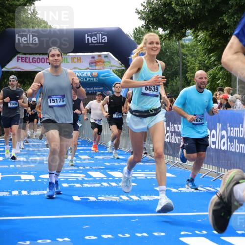 29.06.2025 - hella hamburg halbmarathon Strokosch-Dieckow http://msf.ph/oto/8503994 29.06.2025 10:42:22 Ziel 1209, 1256, 1312, 1353, 1800, 1903, 1962, 2233, 2675, 3523, 6639, 6770, 7116, 7448, 7693, 7734, 7865, 11907, 13446, 13746, 13807, 14226, 14811, 15095, 15175, 15270, 15623, 15654, 16281, 16333, 16660, 17637, 17733, 17911, 18330 meine-sportfotos.de