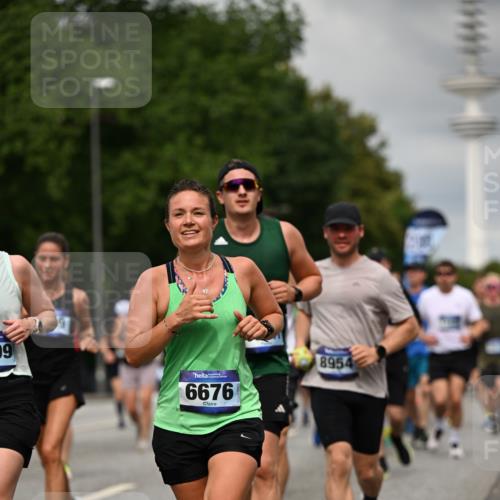 29.06.2025 - hella hamburg halbmarathon Dr. Thomas Lammeyer http://msf.ph/oto/8504003 29.06.2025 10:26:23 Kennedybrücke 1269, 1294, 1419, 1598, 1963, 2009, 2063, 2172, 2919, 3108, 3172, 3458, 3735, 3768, 3910, 3946, 4113, 4114, 4289, 4375, 4376, 4556, 4829, 5079, 6030, 6303, 6676, 6805, 6849, 6977, 7097, 7162, 7375, 7612, 7794, 8431, 8884, 8954, 9062, 9204, 9327, 9516, 9788, 9807, 10167, 10241, 10663, 10710, 10902, 10961, 11046 meine-sportfotos.de