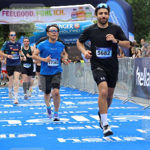 29.06.2025 - hella hamburg halbmarathon Strokosch-Dieckow http://msf.ph/oto/8504006 29.06.2025 10:42:10 Ziel 1441, 1903, 2675, 5682, 7765, 7865, 9365, 10216, 12098, 13709, 14811, 14899, 16626, 16660, 16677, 17182, 17363, 18772, 18802 meine-sportfotos.de