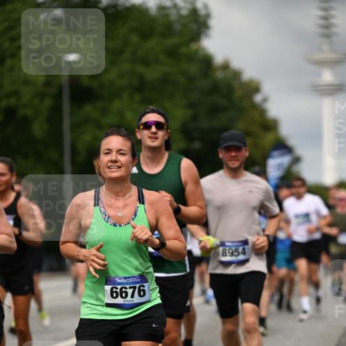 29.06.2025 - hella hamburg halbmarathon Dr. Thomas Lammeyer http://msf.ph/oto/8504012 29.06.2025 10:26:23 Kennedybrücke 1269, 1294, 1419, 1598, 1963, 2009, 2063, 2172, 2919, 3108, 3172, 3458, 3735, 3768, 3910, 3946, 4113, 4114, 4289, 4375, 4376, 4556, 4829, 5079, 6030, 6303, 6676, 6805, 6849, 6977, 7097, 7162, 7375, 7612, 7794, 8431, 8884, 8954, 9062, 9204, 9327, 9516, 9788, 9807, 10167, 10241, 10663, 10710, 10902, 10961, 11046 meine-sportfotos.de