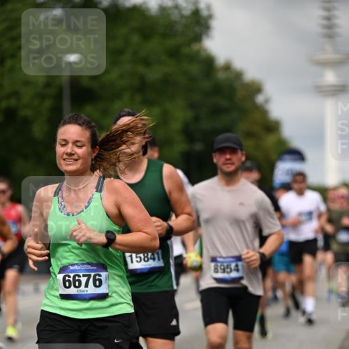 29.06.2025 - hella hamburg halbmarathon Dr. Thomas Lammeyer http://msf.ph/oto/8504021 29.06.2025 10:26:23 Kennedybrücke 1269, 1294, 1419, 1598, 1963, 2009, 2063, 2172, 2919, 3108, 3172, 3458, 3735, 3768, 3910, 3946, 4113, 4114, 4289, 4375, 4376, 4556, 4829, 5079, 6030, 6303, 6676, 6805, 6849, 6977, 7097, 7162, 7375, 7612, 7794, 8431, 8884, 8954, 9062, 9204, 9327, 9516, 9788, 9807, 10167, 10241, 10663, 10710, 10902, 10961, 11046 meine-sportfotos.de