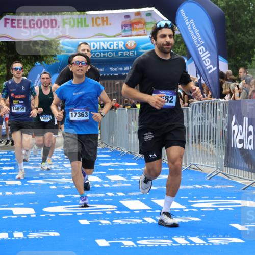 29.06.2025 - hella hamburg halbmarathon Strokosch-Dieckow http://msf.ph/oto/8504070 29.06.2025 10:42:10 Ziel 1441, 1903, 2675, 5682, 7765, 7865, 9365, 10216, 12098, 13709, 14811, 14899, 16626, 16660, 16677, 17182, 17363, 18772, 18802 meine-sportfotos.de