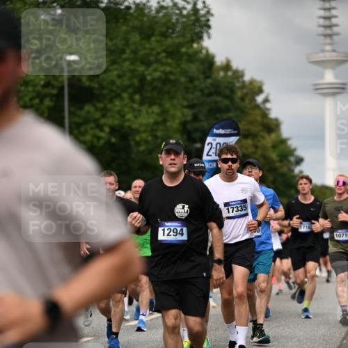 29.06.2025 - hella hamburg halbmarathon Dr. Thomas Lammeyer http://msf.ph/oto/8504105 29.06.2025 10:26:26 Kennedybrücke 1269, 1294, 1419, 1598, 1963, 2009, 2063, 2172, 2351, 2919, 3108, 3172, 3458, 3735, 3768, 3910, 3946, 4113, 4114, 4375, 4376, 4556, 4829, 5079, 6030, 6303, 6307, 6676, 6805, 6849, 6977, 7097, 7162, 7375, 7794, 8431, 8511, 8884, 8954, 9204, 9327, 9516, 9788, 9807, 10167, 10241, 10663, 10710, 10902, 10961, 11046 meine-sportfotos.de