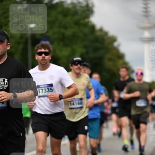 29.06.2025 - hella hamburg halbmarathon Dr. Thomas Lammeyer http://msf.ph/oto/8504174 29.06.2025 10:26:27 Kennedybrücke 1269, 1294, 1419, 1598, 1963, 2009, 2063, 2172, 2351, 2919, 3108, 3172, 3458, 3735, 3768, 3910, 3946, 4113, 4114, 4375, 4376, 4556, 4829, 5079, 6030, 6303, 6307, 6676, 6805, 6849, 6977, 7097, 7162, 7794, 8431, 8511, 8884, 8954, 9204, 9327, 9516, 9788, 9807, 10167, 10241, 10663, 10710, 10902, 10961, 11046 meine-sportfotos.de
