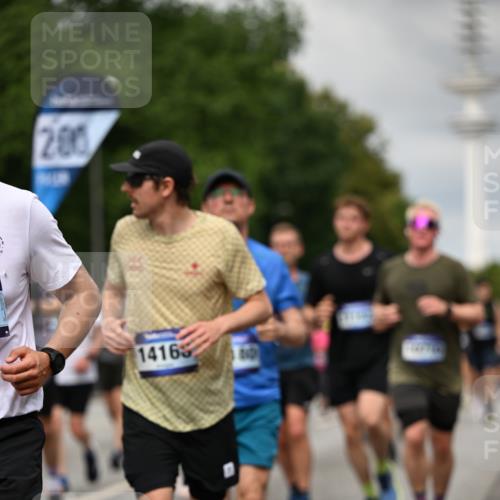 29.06.2025 - hella hamburg halbmarathon Dr. Thomas Lammeyer http://msf.ph/oto/8504219 29.06.2025 10:26:28 Kennedybrücke 1269, 1294, 1419, 1598, 1963, 2009, 2063, 2172, 2351, 2919, 3108, 3172, 3458, 3735, 3768, 3910, 3946, 4113, 4114, 4375, 4376, 4556, 4829, 5079, 6030, 6303, 6307, 6676, 6805, 6849, 6977, 7097, 7162, 7794, 8431, 8511, 8884, 8954, 9204, 9327, 9516, 9788, 9807, 10167, 10241, 10663, 10710, 10902, 10961, 11046 meine-sportfotos.de