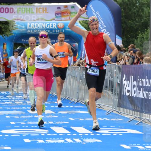 29.06.2025 - hella hamburg halbmarathon Strokosch-Dieckow http://msf.ph/oto/8504299 29.06.2025 10:41:57 Ziel 1169, 5690, 6593, 7092, 7363, 8694, 11417, 12292, 13196, 15521, 15846, 16507, 17864, 17926, 18920, 19046 meine-sportfotos.de