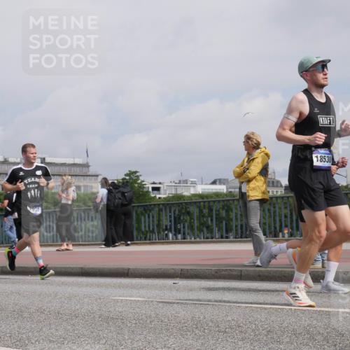 29.06.2025 - hella hamburg halbmarathon Luisa Fischer http://msf.ph/oto/8504321 29.06.2025 10:15:26 Kennedybrücke 7907, 18530, 3363, 5150, 7014, 7907, 8917, 9428, 10067, 10402 meine-sportfotos.de