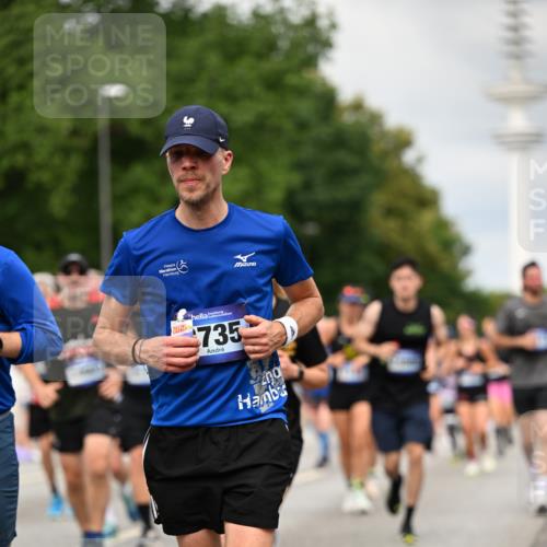 29.06.2025 - hella hamburg halbmarathon Dr. Thomas Lammeyer http://msf.ph/oto/8504363 29.06.2025 10:26:33 Kennedybrücke 1294, 1419, 1598, 1963, 2063, 2172, 2351, 2919, 3108, 3172, 3458, 3735, 3768, 3910, 3946, 3995, 4113, 4114, 4131, 4376, 4556, 4559, 4829, 5079, 6030, 6303, 6307, 6676, 6805, 6820, 6849, 6899, 6977, 7097, 7162, 7794, 8511, 8855, 8884, 8954, 9204, 9516, 9807, 10065, 10167, 10241, 10663, 10710, 10739, 10961, 11046 meine-sportfotos.de