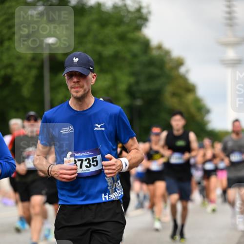 29.06.2025 - hella hamburg halbmarathon Dr. Thomas Lammeyer http://msf.ph/oto/8504366 29.06.2025 10:26:34 Kennedybrücke 1294, 1419, 1598, 1963, 2063, 2172, 2351, 2919, 3108, 3172, 3458, 3735, 3768, 3910, 3946, 3995, 4113, 4114, 4131, 4366, 4376, 4556, 4559, 4829, 4970, 5079, 6030, 6303, 6307, 6676, 6805, 6820, 6849, 6899, 6977, 7097, 7162, 7794, 8511, 8855, 8884, 8931, 8954, 9204, 9516, 9807, 10065, 10241, 10663, 10710, 10739, 10961, 11046 meine-sportfotos.de