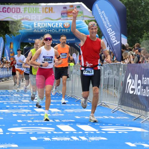 29.06.2025 - hella hamburg halbmarathon Strokosch-Dieckow http://msf.ph/oto/8504382 29.06.2025 10:41:57 Ziel 1169, 5690, 6593, 7092, 7363, 8694, 11417, 12292, 13196, 15521, 15846, 16507, 17864, 17926, 18920, 19046 meine-sportfotos.de