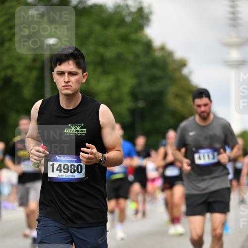 29.06.2025 - hella hamburg halbmarathon Dr. Thomas Lammeyer http://msf.ph/oto/8504465 29.06.2025 10:26:37 Kennedybrücke 1294, 1419, 1598, 1963, 2063, 2172, 2351, 2919, 3108, 3172, 3458, 3735, 3768, 3910, 3946, 3995, 4113, 4114, 4131, 4366, 4556, 4559, 4829, 4970, 5079, 6030, 6049, 6303, 6307, 6805, 6820, 6826, 6849, 6899, 6977, 7097, 7162, 7794, 7925, 8511, 8855, 8884, 8931, 9204, 9516, 9807, 10065, 10210, 10241, 10663, 10710, 10739, 10917, 10961, 11046 meine-sportfotos.de