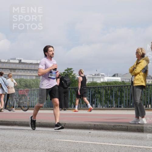 29.06.2025 - hella hamburg halbmarathon Luisa Fischer http://msf.ph/oto/8504477 29.06.2025 10:15:46 Kennedybrücke 16323, 1020, 1051, 2531, 2942, 3360, 4532, 6489, 7873, 8398, 8405 meine-sportfotos.de