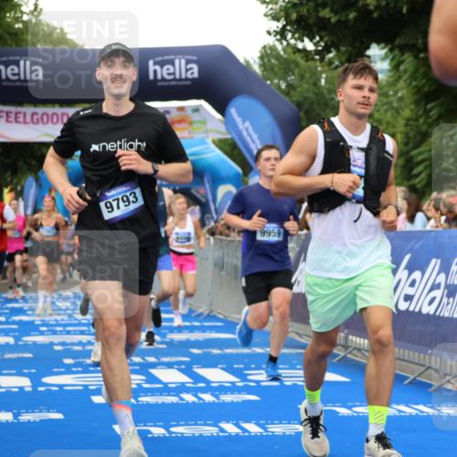 29.06.2025 - hella hamburg halbmarathon Strokosch-Dieckow http://msf.ph/oto/8504486 29.06.2025 10:51:49 Ziel 2396, 2818, 2823, 2880, 4297, 5102, 6286, 7224, 8710, 8819, 8856, 9793, 9959, 12224, 13799, 15427, 15690, 15727, 15831, 15899, 16907, 17682, 17815, 17962, 19053, 19137 meine-sportfotos.de