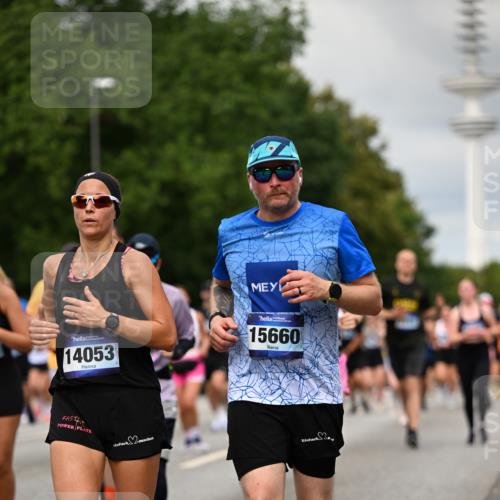 29.06.2025 - hella hamburg halbmarathon Dr. Thomas Lammeyer http://msf.ph/oto/8504570 29.06.2025 10:26:42 Kennedybrücke 1419, 1598, 2172, 2351, 2479, 2886, 3108, 3430, 3458, 3735, 3768, 3910, 3946, 3995, 4113, 4114, 4131, 4366, 4556, 4559, 4829, 4970, 5079, 6030, 6049, 6303, 6307, 6805, 6820, 6826, 6849, 6899, 6977, 7097, 7162, 7188, 7190, 7276, 7794, 7925, 8511, 8855, 8931, 9204, 9392, 9516, 10065, 10210, 10241, 10663, 10710, 10739, 10917, 10961, 11046 meine-sportfotos.de