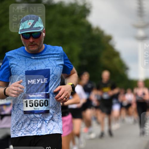 29.06.2025 - hella hamburg halbmarathon Dr. Thomas Lammeyer http://msf.ph/oto/8504600 29.06.2025 10:26:43 Kennedybrücke 1598, 2172, 2351, 2479, 2886, 3108, 3430, 3458, 3735, 3768, 3910, 3946, 3995, 4113, 4114, 4131, 4190, 4266, 4366, 4556, 4559, 4829, 4970, 5079, 6030, 6049, 6303, 6307, 6805, 6820, 6826, 6849, 6881, 6899, 6977, 7097, 7162, 7188, 7190, 7276, 7794, 7925, 8511, 8855, 8931, 9204, 9392, 9516, 10065, 10210, 10241, 10663, 10710, 10739, 10917, 10961, 11046 meine-sportfotos.de