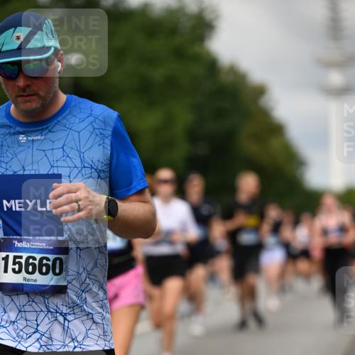 29.06.2025 - hella hamburg halbmarathon Dr. Thomas Lammeyer http://msf.ph/oto/8504609 29.06.2025 10:26:43 Kennedybrücke 1598, 2172, 2351, 2479, 2886, 3108, 3430, 3458, 3735, 3768, 3910, 3946, 3995, 4113, 4114, 4131, 4190, 4266, 4366, 4556, 4559, 4829, 4970, 5079, 6030, 6049, 6303, 6307, 6805, 6820, 6826, 6849, 6881, 6899, 6977, 7097, 7162, 7188, 7190, 7276, 7794, 7925, 8511, 8855, 8931, 9204, 9392, 9516, 10065, 10210, 10241, 10663, 10710, 10739, 10917, 10961, 11046 meine-sportfotos.de