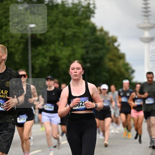29.06.2025 - hella hamburg halbmarathon Dr. Thomas Lammeyer http://msf.ph/oto/8504734 29.06.2025 10:26:48 Kennedybrücke 1598, 2351, 2479, 2744, 2886, 3430, 3458, 3600, 3910, 3995, 4113, 4114, 4131, 4190, 4266, 4366, 4559, 4829, 4970, 6049, 6303, 6307, 6820, 6826, 6849, 6881, 6899, 6977, 7097, 7162, 7188, 7190, 7276, 7925, 8511, 8855, 8931, 9392, 10065, 10210, 10241, 10573, 10663, 10739, 10917, 10961, 11046 meine-sportfotos.de