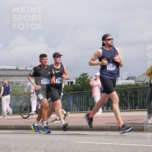 29.06.2025 - hella hamburg halbmarathon Luisa Fischer http://msf.ph/oto/8504748 29.06.2025 10:16:27 Kennedybrücke 16030, 17474, 2987, 12313, 2055, 2359, 2904, 2987, 5232, 6026, 6207, 7460, 9128 meine-sportfotos.de