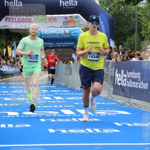 29.06.2025 - hella hamburg halbmarathon Strokosch-Dieckow http://msf.ph/oto/8504775 29.06.2025 10:41:45 Ziel 1169, 1512, 1763, 7092, 9640, 10415, 11765, 14346, 15521, 15535, 15935 meine-sportfotos.de