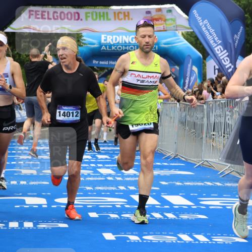 29.06.2025 - hella hamburg halbmarathon Strokosch-Dieckow http://msf.ph/oto/8504779 29.06.2025 10:51:39 Ziel 2396, 5008, 6286, 7224, 8710, 8819, 10691, 12224, 13327, 14012, 14458, 15496, 15727, 15831, 15899, 17682, 19007, 19020, 19053 meine-sportfotos.de