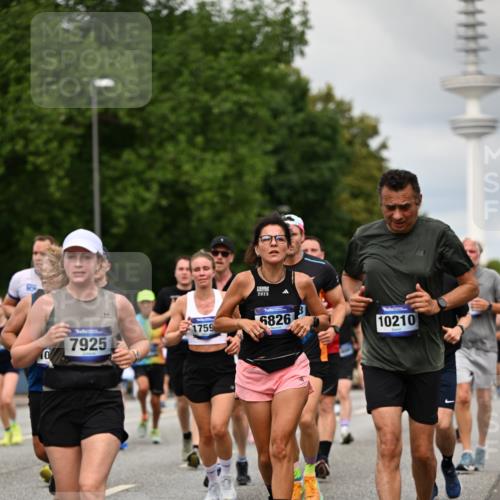 29.06.2025 - hella hamburg halbmarathon Dr. Thomas Lammeyer http://msf.ph/oto/8504833 29.06.2025 10:26:51 Kennedybrücke 2351, 2479, 2744, 2886, 3430, 3600, 3601, 3910, 3995, 4113, 4131, 4190, 4266, 4366, 4559, 4829, 4970, 6048, 6049, 6307, 6820, 6826, 6881, 6899, 7097, 7188, 7190, 7276, 7925, 8511, 8855, 8931, 9392, 10065, 10210, 10432, 10573, 10739, 10917, 11046 meine-sportfotos.de