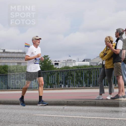 29.06.2025 - hella hamburg halbmarathon Luisa Fischer http://msf.ph/oto/8504840 29.06.2025 10:16:36 Kennedybrücke 2721, 1194, 1939, 2359, 2721, 2904, 4001, 4795, 5631, 6207, 7913, 9612, 9631 meine-sportfotos.de