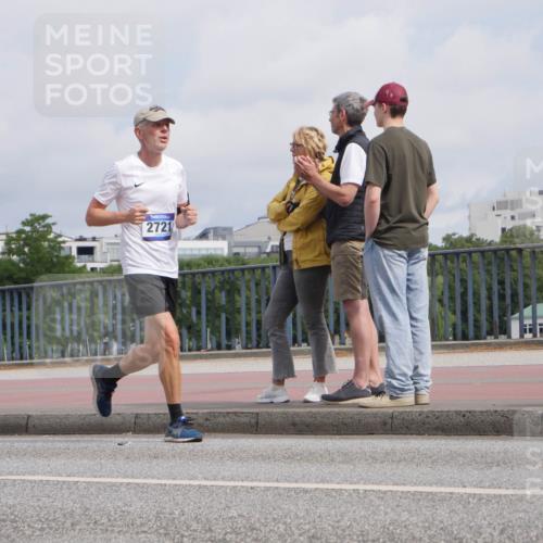 29.06.2025 - hella hamburg halbmarathon Luisa Fischer http://msf.ph/oto/8504844 29.06.2025 10:16:37 Kennedybrücke 2721, 1194, 1939, 2721, 2904, 4001, 4795, 5631, 6207, 7913, 9612, 9631 meine-sportfotos.de