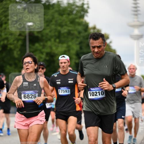 29.06.2025 - hella hamburg halbmarathon Dr. Thomas Lammeyer http://msf.ph/oto/8504883 29.06.2025 10:26:53 Kennedybrücke 2351, 2479, 2744, 2886, 3430, 3600, 3601, 3910, 3995, 4131, 4190, 4266, 4366, 4559, 4970, 6048, 6049, 6307, 6820, 6826, 6881, 6899, 7188, 7190, 7276, 7925, 8511, 8855, 8931, 9392, 10065, 10210, 10432, 10573, 10739, 10917, 11046 meine-sportfotos.de