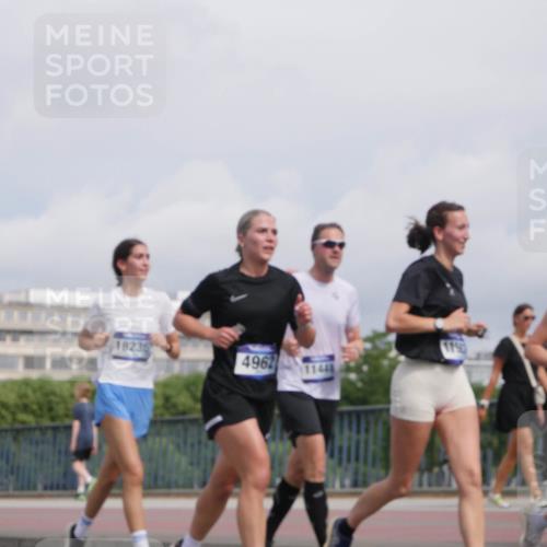 29.06.2025 - hella hamburg halbmarathon Luisa Fischer http://msf.ph/oto/8504884 29.06.2025 10:16:55 Kennedybrücke 1750, 18236, 5719, 4962, 1747, 4962, 5719, 6089, 9141, 9886 meine-sportfotos.de