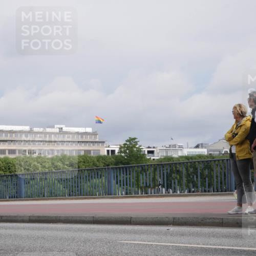 29.06.2025 - hella hamburg halbmarathon Luisa Fischer http://msf.ph/oto/8504905 29.06.2025 10:16:57 Kennedybrücke 1747, 4962, 5719, 6089, 8001, 9141, 9845 meine-sportfotos.de