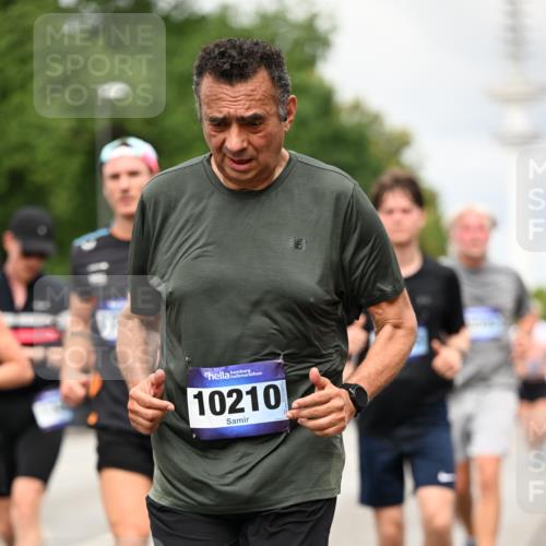 29.06.2025 - hella hamburg halbmarathon Dr. Thomas Lammeyer http://msf.ph/oto/8504939 29.06.2025 10:26:54 Kennedybrücke 2351, 2479, 2744, 2886, 3430, 3600, 3601, 3995, 4131, 4190, 4266, 4366, 4559, 4970, 6048, 6049, 6307, 6820, 6826, 6881, 6899, 7188, 7190, 7276, 7925, 8511, 8855, 8931, 9392, 10065, 10210, 10432, 10573, 10739, 10917 meine-sportfotos.de