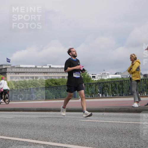 29.06.2025 - hella hamburg halbmarathon Luisa Fischer http://msf.ph/oto/8504994 29.06.2025 10:17:09 Kennedybrücke 11355, 1406, 2990, 3939, 5546, 5670, 7209, 7802, 7840, 7991, 8001, 8147, 8409, 9845 meine-sportfotos.de