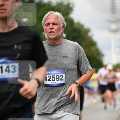 29.06.2025 - hella hamburg halbmarathon Dr. Thomas Lammeyer http://msf.ph/oto/8505014 29.06.2025 10:26:57 Kennedybrücke 2479, 2514, 2744, 2886, 3003, 3430, 3600, 3601, 3769, 3995, 4131, 4190, 4266, 4366, 4559, 4969, 4970, 5838, 6048, 6049, 6747, 6820, 6826, 6881, 6899, 7188, 7190, 7276, 7891, 7925, 8855, 8931, 9256, 9392, 10065, 10210, 10432, 10573, 10739, 10917 meine-sportfotos.de