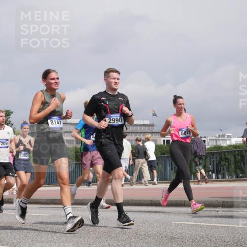 29.06.2025 - hella hamburg halbmarathon Luisa Fischer http://msf.ph/oto/8505057 29.06.2025 10:17:17 Kennedybrücke 028, 7209, 13928, 8147, 2990, 5670, 2990, 3020, 3154, 3728, 3756, 3939, 5546, 5670, 6028, 6083, 7209, 7840, 7991, 8147, 8409, 10610 meine-sportfotos.de